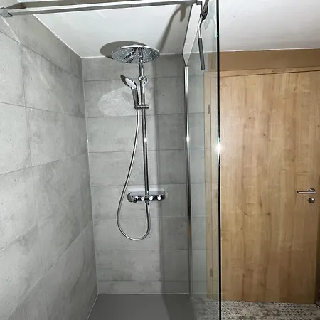 Schoeneberger Bauernhof - Huehnerhaus 호프가이스마