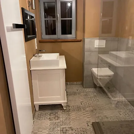 Schoeneberger Bauernhof - Huehnerhaus * 호프가이스마